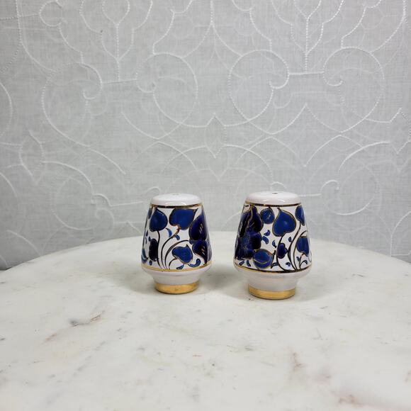 VTG Signed Salt & Pepper Shakers 3" Blue Floral Porcelain Gold Trim Hand Painted - Picture 4 of 14